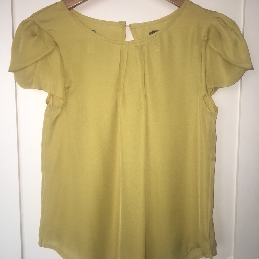 Cap sleeve chiffon blouse